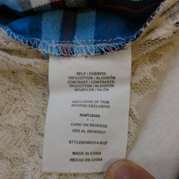 Hint of Mint Flannel and Floral Lace Button Up - Picture 8 of 10